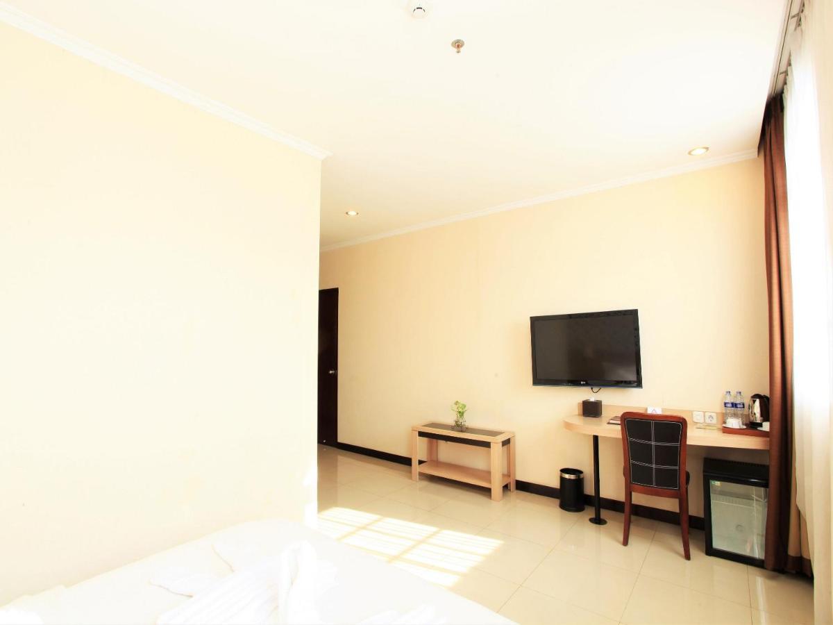 โรงแรมริโอ ซิตี้ ปาเลมบัง ภายนอก รูปภาพ